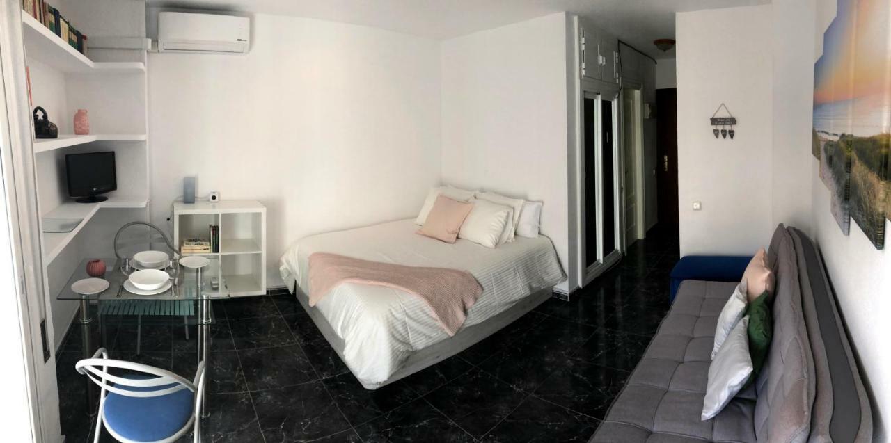Sea View Apartment ベナルマデナ エクステリア 写真